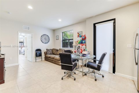 Villa ou maison à vendre à Miami, Floride: 4 chambres, 287.07 m2 № 2186399 - photo 27