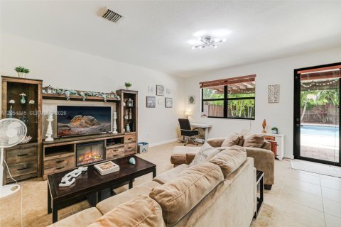 Villa ou maison à vendre à Miami, Floride: 4 chambres, 287.07 m2 № 2186399 - photo 12