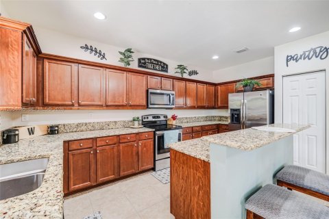 Villa ou maison à vendre à Miami, Floride: 4 chambres, 287.07 m2 № 2186399 - photo 21