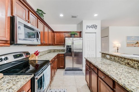 Villa ou maison à vendre à Miami, Floride: 4 chambres, 287.07 m2 № 2186399 - photo 23