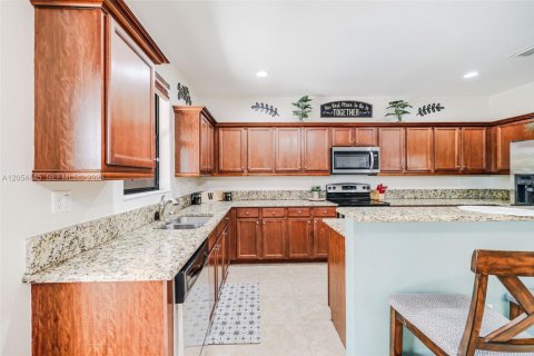 Villa ou maison à vendre à Miami, Floride: 4 chambres, 287.07 m2 № 2186399 - photo 25