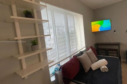 Condo in Miami Beach, Florida  № 1875381 - photo 24
