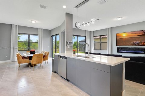 Villa ou maison à vendre à Ave Maria, Floride: 3 chambres № 1938017 - photo 8