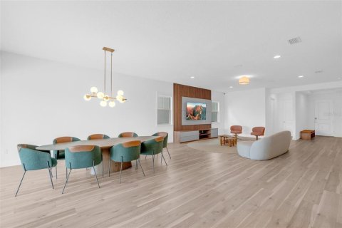 Villa ou maison à vendre à Orlando, Floride: 4 chambres, 359.44 m2 № 2355904 - photo 15
