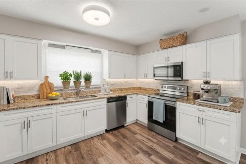 Adosado en venta en Seminole, Florida, 2 dormitorios, 145.3 m2 № 2215612 - foto 10