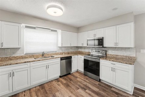 Adosado en venta en Seminole, Florida, 2 dormitorios, 145.3 m2 № 2215612 - foto 11