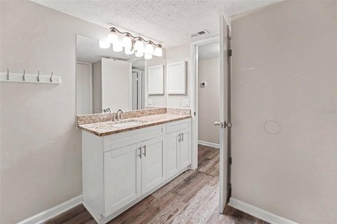 Adosado en venta en Seminole, Florida, 2 dormitorios, 145.3 m2 № 2215612 - foto 21