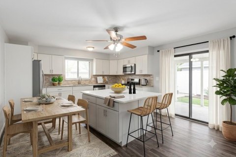 Adosado en venta en Seminole, Florida, 2 dormitorios, 145.3 m2 № 2215612 - foto 3