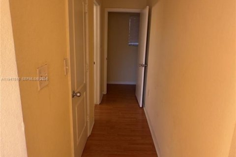 Adosado en alquiler en North Miami Beach, Florida, 3 dormitorios, 109.81 m2 № 2003113 - foto 17