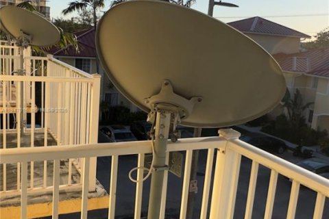 Adosado en alquiler en North Miami Beach, Florida, 3 dormitorios, 109.81 m2 № 2003113 - foto 20