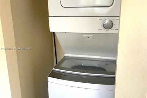 Adosado en alquiler en North Miami Beach, Florida, 3 dormitorios, 109.81 m2 № 2003113 - foto 6