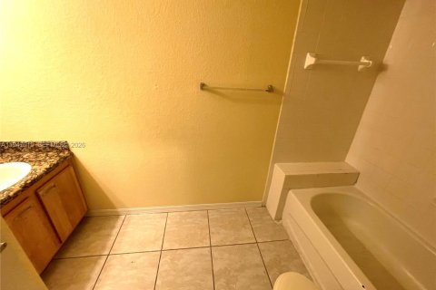 Adosado en alquiler en North Miami Beach, Florida, 3 dormitorios, 109.81 m2 № 2003113 - foto 8