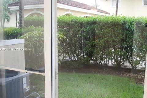 Adosado en alquiler en North Miami Beach, Florida, 3 dormitorios, 109.81 m2 № 2003113 - foto 7