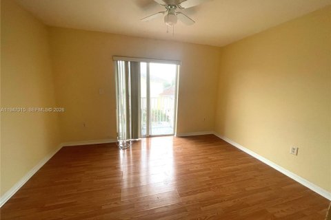 Adosado en alquiler en North Miami Beach, Florida, 3 dormitorios, 109.81 m2 № 2003113 - foto 10