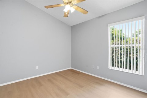 House in Orlando, Florida 4 bedrooms, 170.75 sq.m. № 2107628 - photo 23
