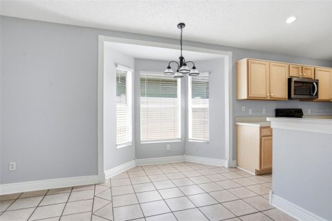 House in Orlando, Florida 4 bedrooms, 170.75 sq.m. № 2107628 - photo 9