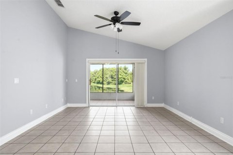 House in Orlando, Florida 4 bedrooms, 170.75 sq.m. № 2107628 - photo 12