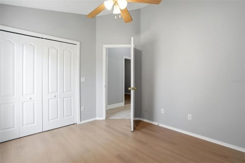 House in Orlando, Florida 4 bedrooms, 170.75 sq.m. № 2107628 - photo 21