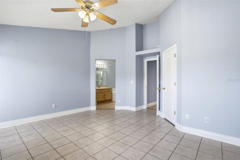 House in Orlando, Florida 4 bedrooms, 170.75 sq.m. № 2107628 - photo 15