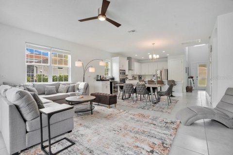 House in Four Corners, Florida 5 bedrooms, 289.58 sq.m. № 2212150 - photo 4