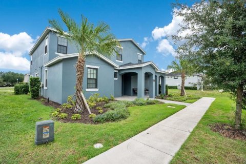 House in Four Corners, Florida 5 bedrooms, 289.58 sq.m. № 2212150 - photo 2