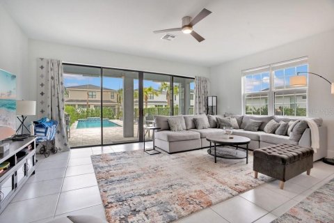 House in Four Corners, Florida 5 bedrooms, 289.58 sq.m. № 2212150 - photo 3