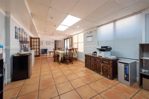 Immobilier commercial à vendre à Hollywood, Floride № 2016700 - photo 5