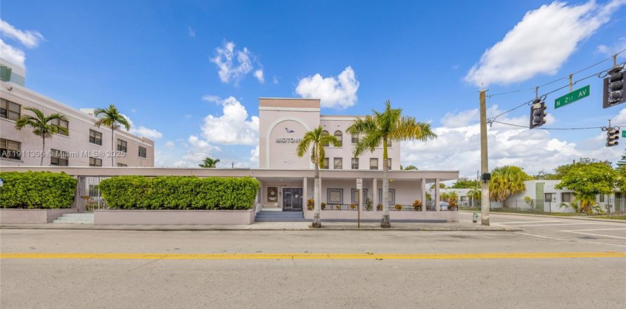 Immobilier commercial à Hollywood, Floride № 2016700