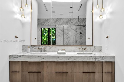 Купить виллу или дом в Майами, Флорида 6 спален, 577.67м2, № 1952404 - фото 9