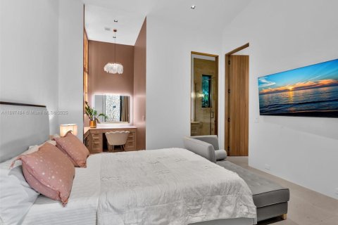 Купить виллу или дом в Майами, Флорида 6 спален, 577.67м2, № 1952404 - фото 13