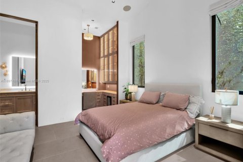 Купить виллу или дом в Майами, Флорида 6 спален, 577.67м2, № 1952404 - фото 16