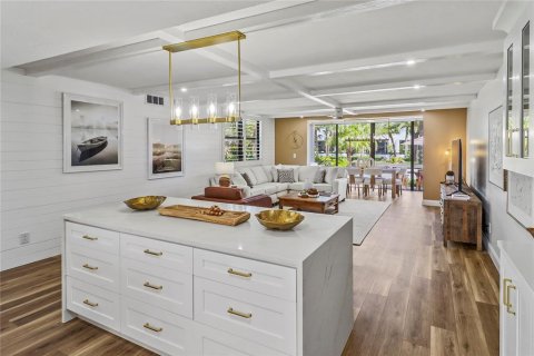 Снять в аренду кондоминиум в Лонгбоут-Ки, Флорида 6 комнат, 198.25м2, № 861350 - фото 6