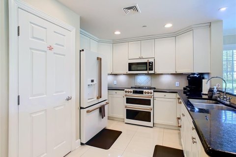 Condominio en venta en Four Corners, Florida, 3 dormitorios, 156.63 m2 № 2196977 - foto 8