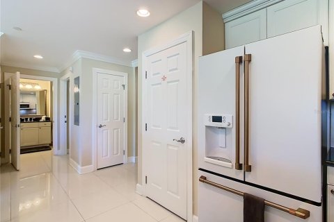 Condominio en venta en Four Corners, Florida, 3 dormitorios, 156.63 m2 № 2196977 - foto 9
