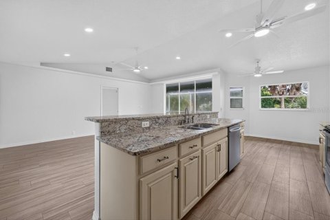 Villa ou maison à vendre à Englewood, Floride: 3 chambres, 118.64 m2 № 2415559 - photo 11