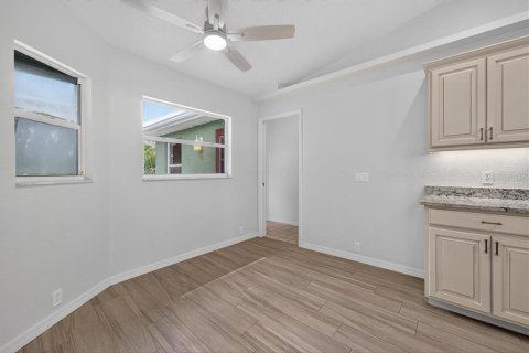 Villa ou maison à vendre à Englewood, Floride: 3 chambres, 118.64 m2 № 2415559 - photo 13