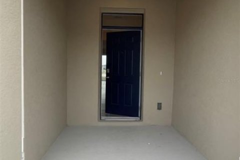 Townhouse in Kissimmee, Florida 3 bedrooms, 155.43 sq.m. № 2201975 - photo 3