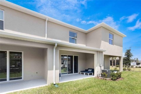 Townhouse in Kissimmee, Florida 3 bedrooms, 155.43 sq.m. № 2201975 - photo 20