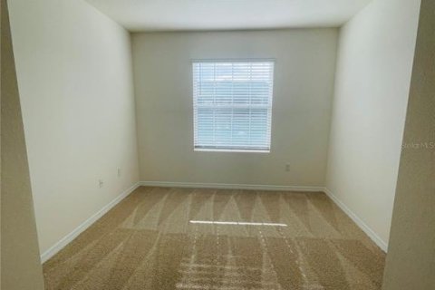 Townhouse in Kissimmee, Florida 3 bedrooms, 155.43 sq.m. № 2201975 - photo 12
