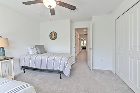 Townhouse in PALM RIVER TOWNHOMES in Tampa, Florida 2 bedrooms, 145.76 sq.m. № 2208371 - photo 18