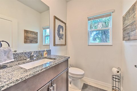 Townhouse in PALM RIVER TOWNHOMES in Tampa, Florida 2 bedrooms, 145.76 sq.m. № 2208371 - photo 20