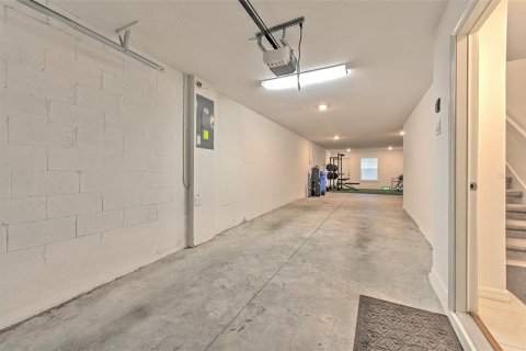 Townhouse in PALM RIVER TOWNHOMES in Tampa, Florida 2 bedrooms, 145.76 sq.m. № 2208371 - photo 25