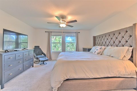 Townhouse in PALM RIVER TOWNHOMES in Tampa, Florida 2 bedrooms, 145.76 sq.m. № 2208371 - photo 12