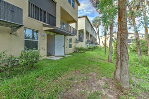 Townhouse in PALM RIVER TOWNHOMES in Tampa, Florida 2 bedrooms, 145.76 sq.m. № 2208371 - photo 29