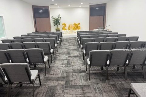 Immobilier commercial à Bunnell, Floride 115.2 m2 № 2108601