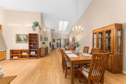 Townhouse in Gainesville, Florida 2 bedrooms, 131.92 sq.m. № 2101054 - photo 9