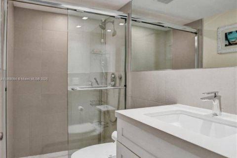 Copropriété à vendre à Hallandale Beach, Floride: 2 chambres, 112.5 m2 № 1923456 - photo 29