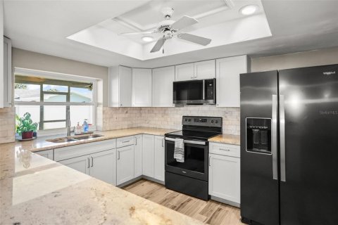 Villa ou maison à vendre à Seminole, Floride: 3 chambres, 215.63 m2 № 2314916 - photo 13