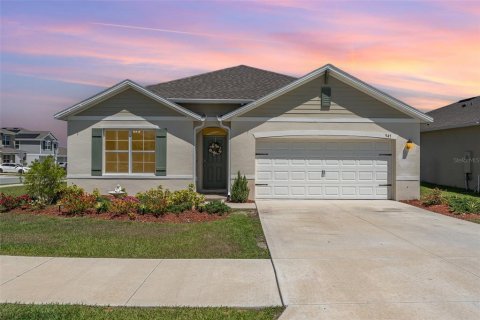 House in Haines City, Florida 4 bedrooms, 173.45 sq.m. № 1637081 - photo 1