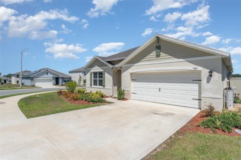 House in Haines City, Florida 4 bedrooms, 173.45 sq.m. № 1637081 - photo 24